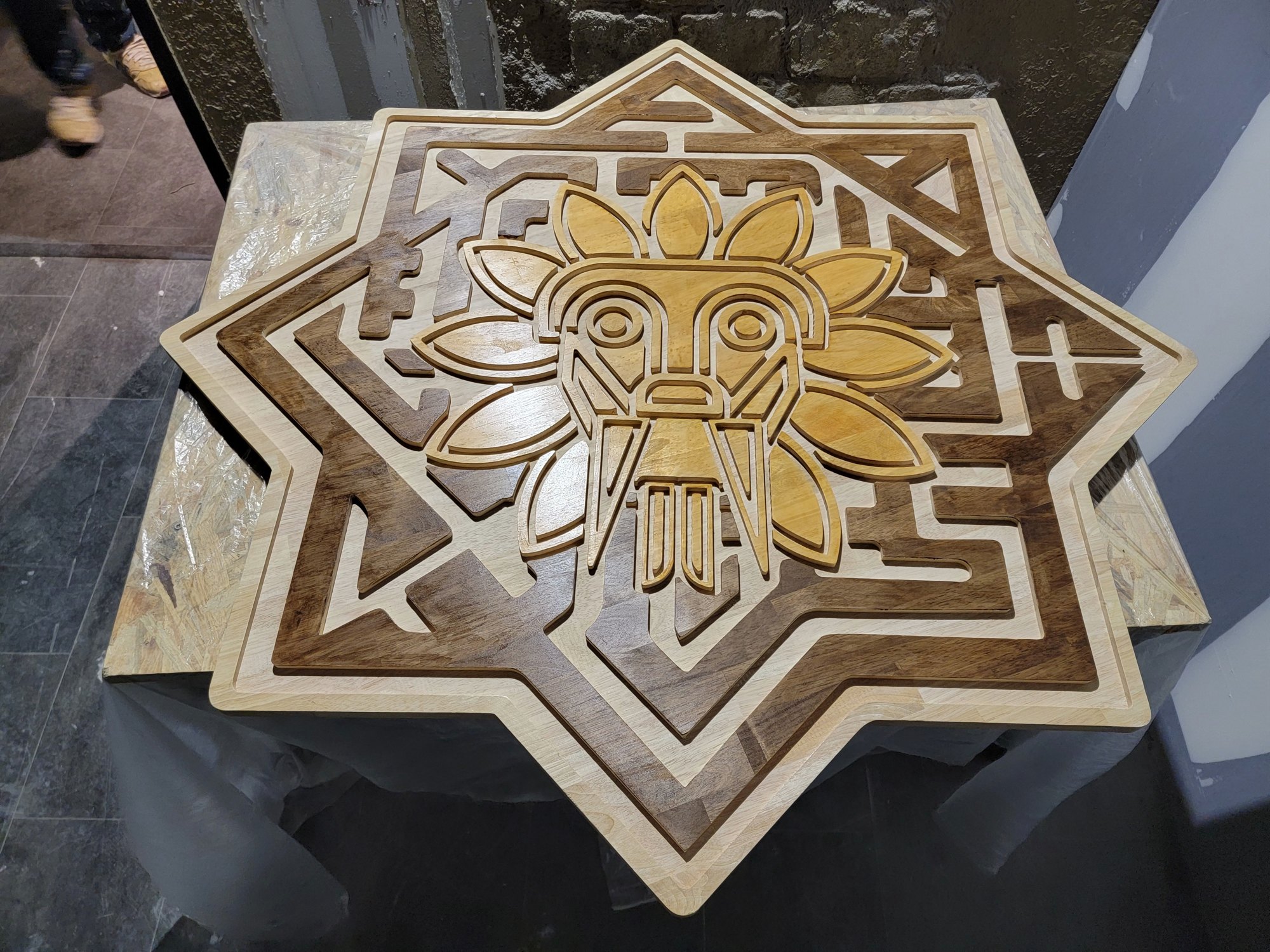 L'emblème du Temple, découpé au laser, avant pose