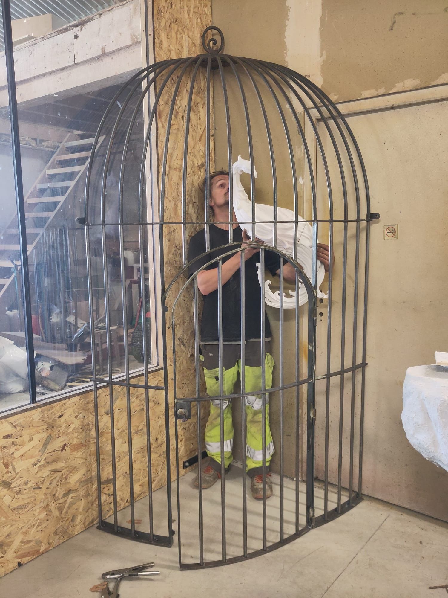 Phénix's cage, assembled in the workshop
