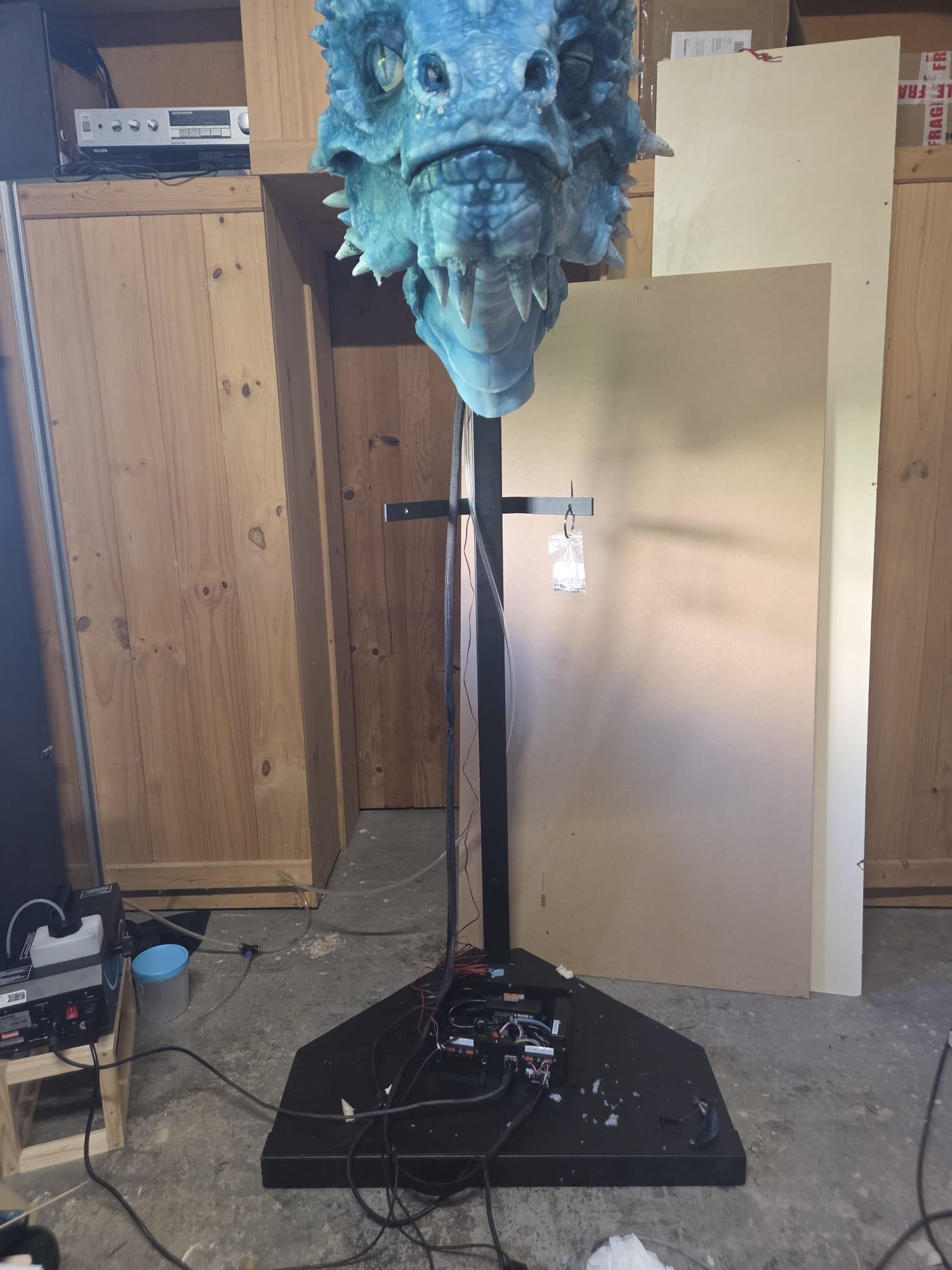 The dragon's head, sculpted and painted