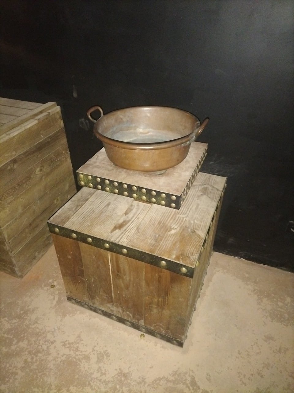 La balance de pesée du butin, à la sortie du parcours